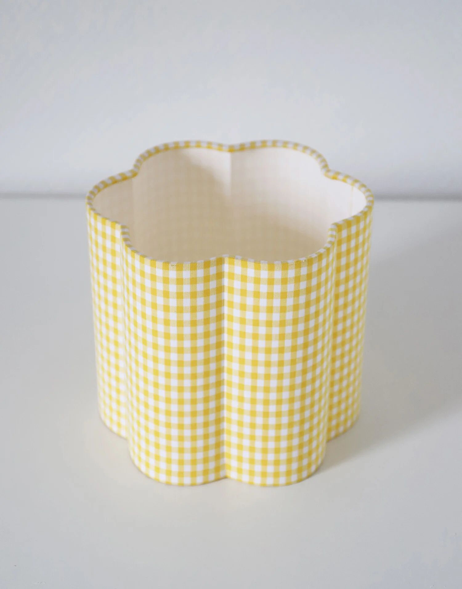 Flower-shaped lampshade Flora "mini yellow check"