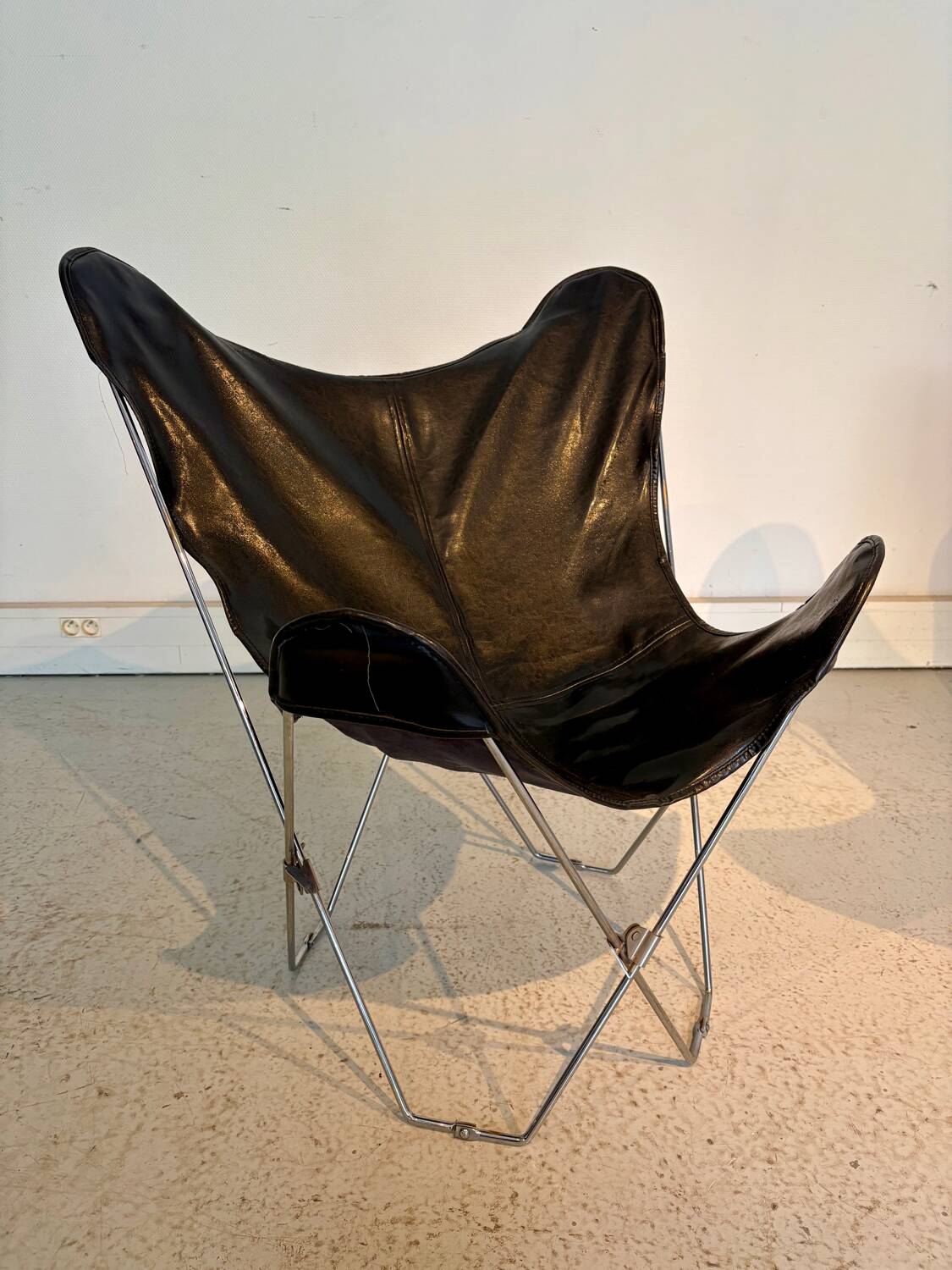 Vintage leather butterfly chairs – 1970s – metal frame – st