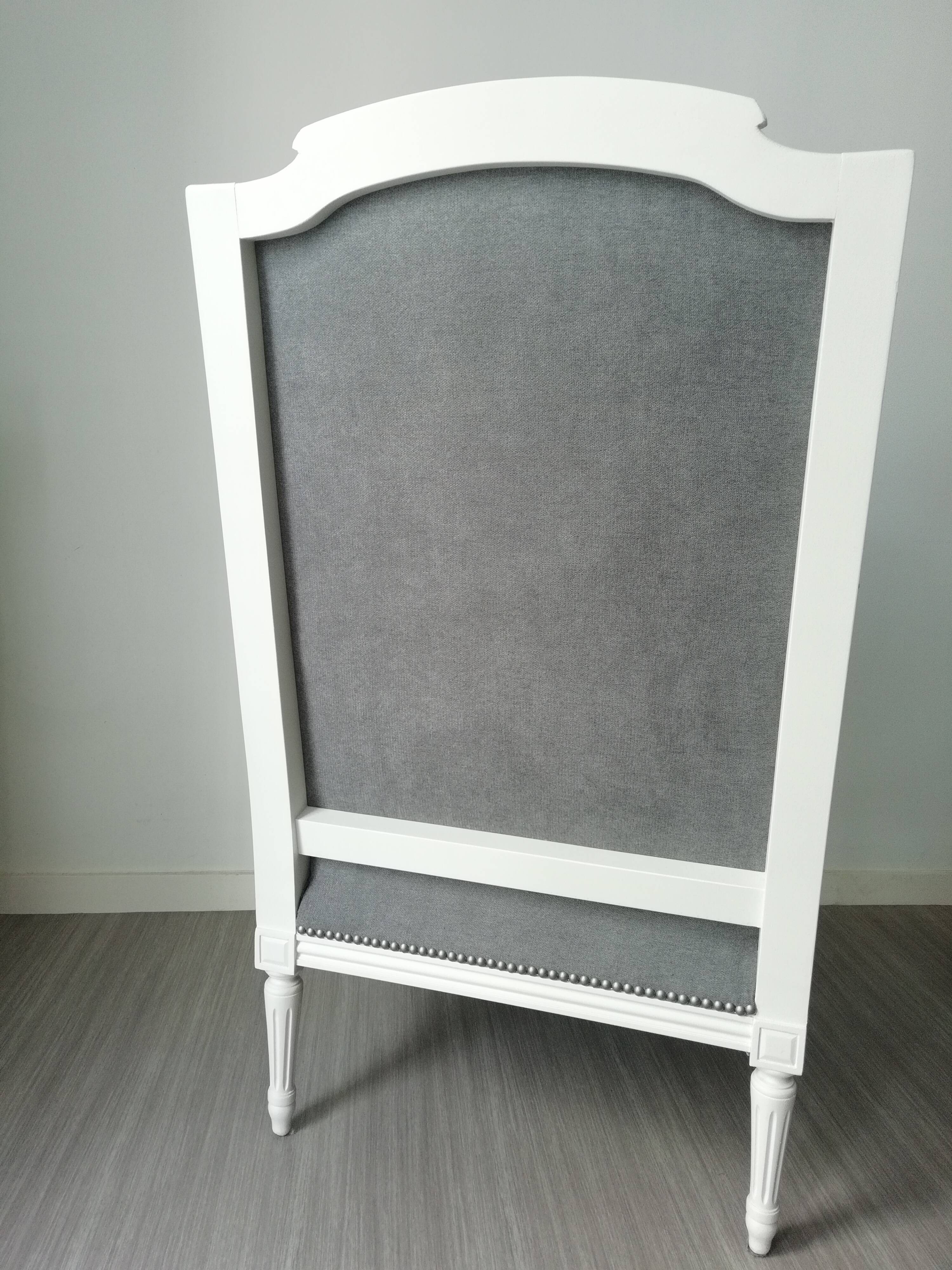 Fauteuil bergère de style Louis XVI restauré