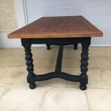 Farm table