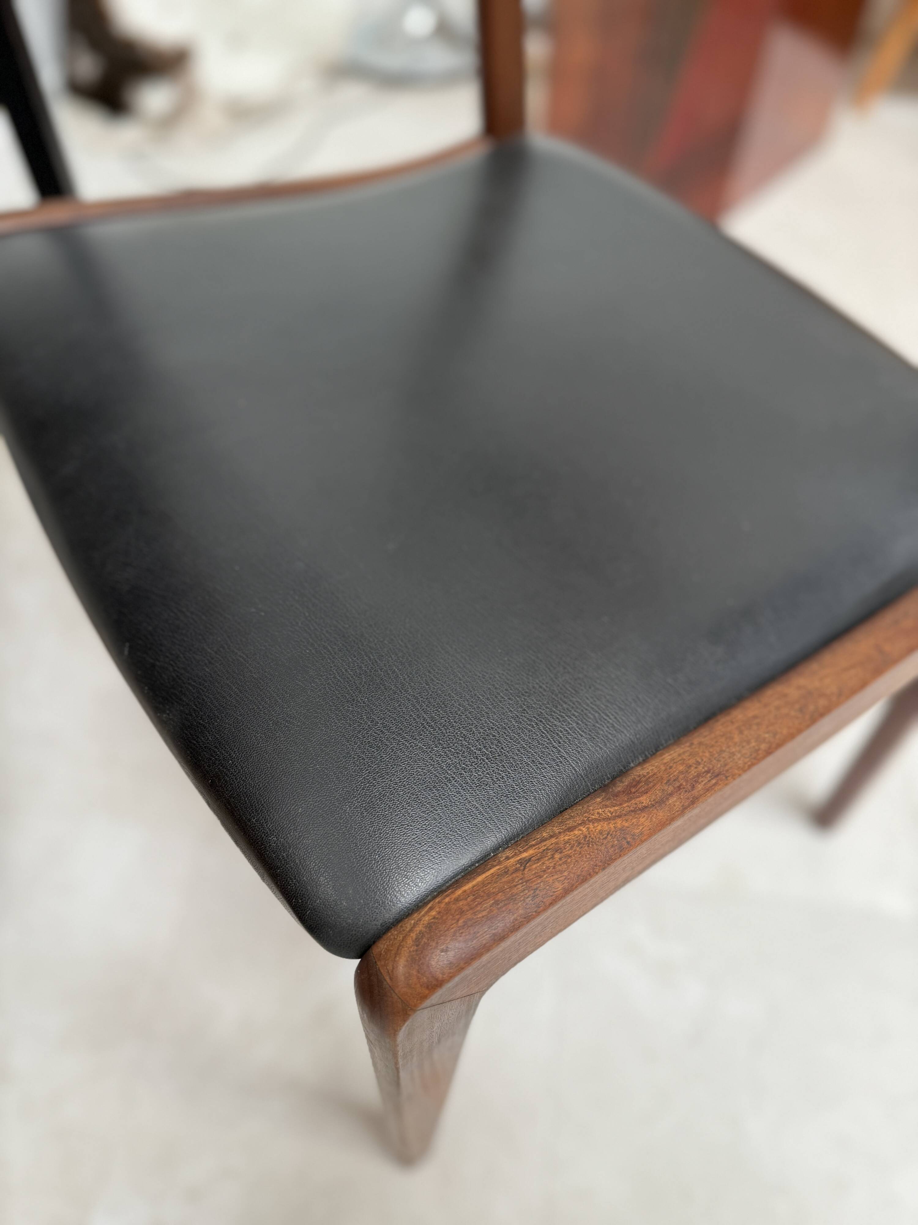 Chaise scandinave en teck