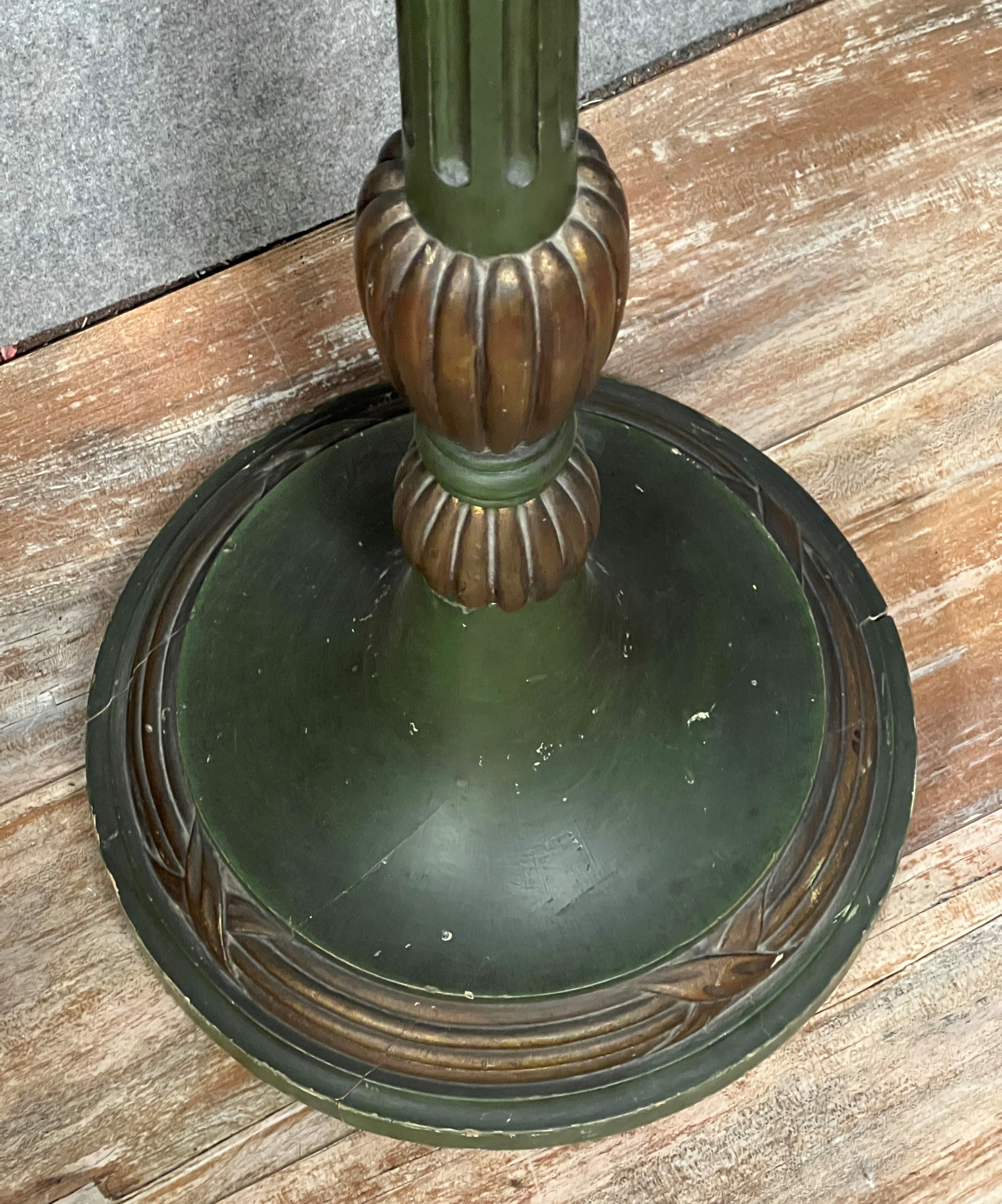 Lampadaire en bois laqué vert et doré style Empire vers 1900