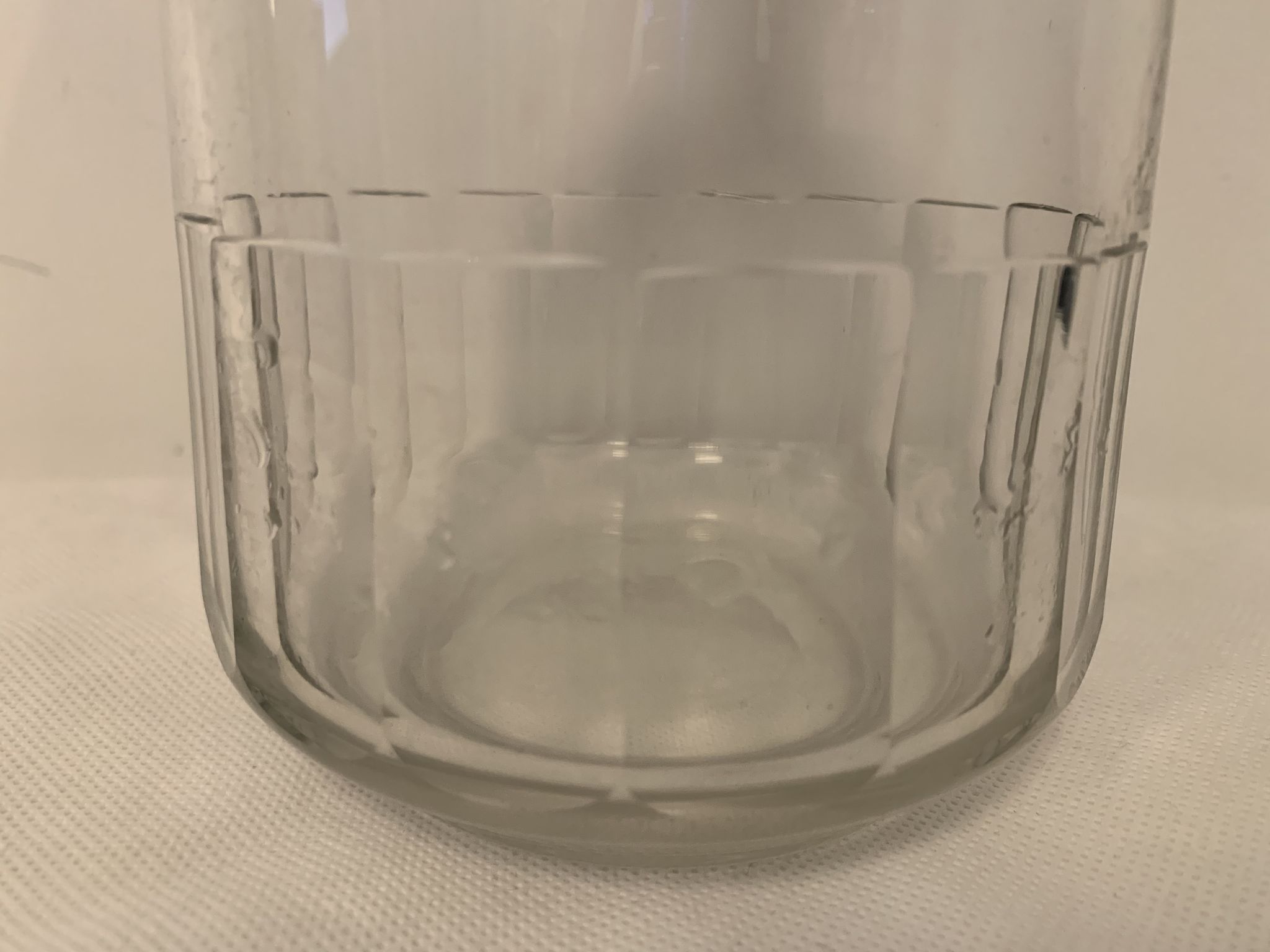 Set of 4 glasses and 1 carafe model Mirabeau early twentieth century