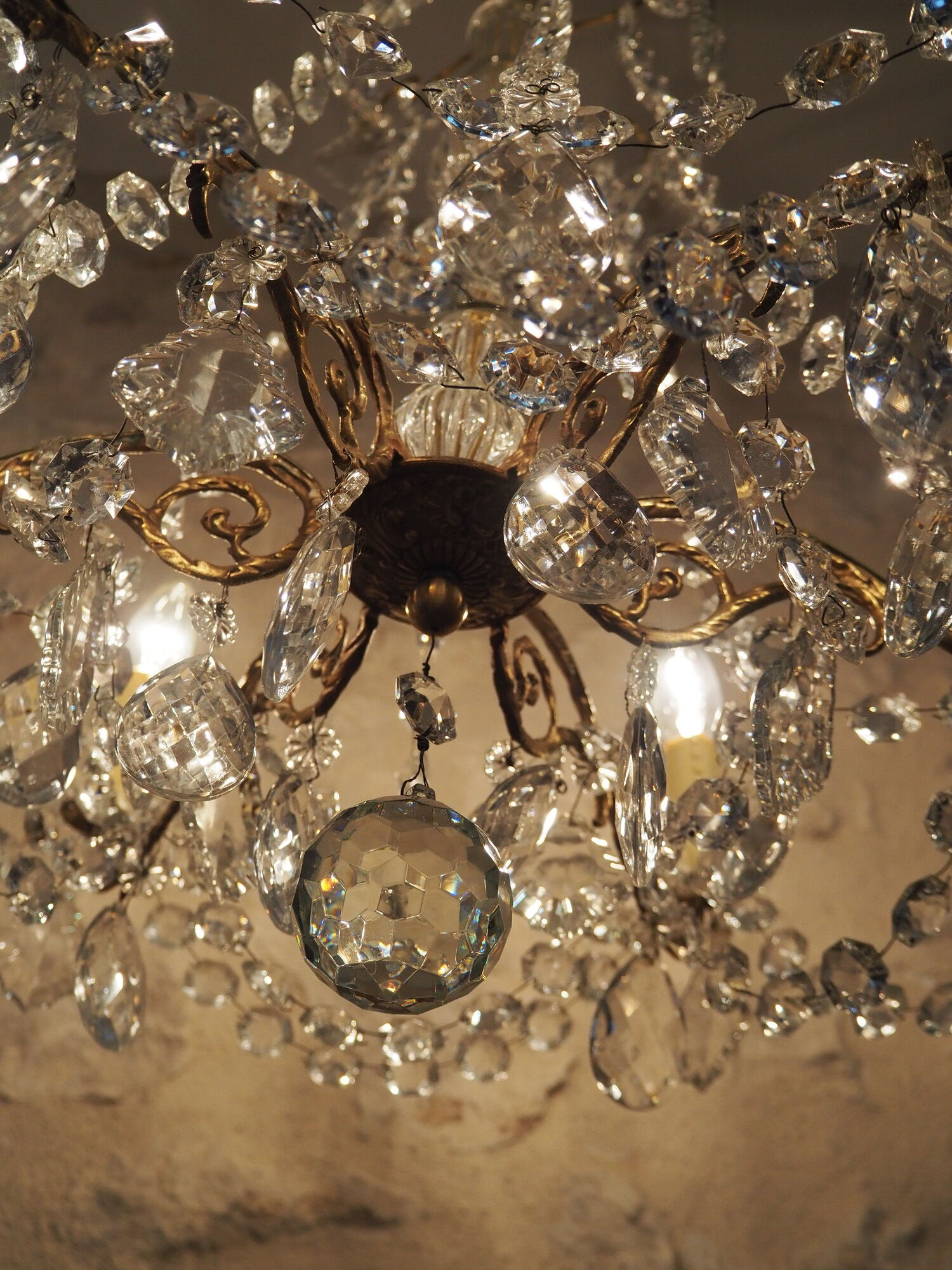 Ancient bronze and pampilles chandeliers with facets and crystal cups - old style - 6 fires
