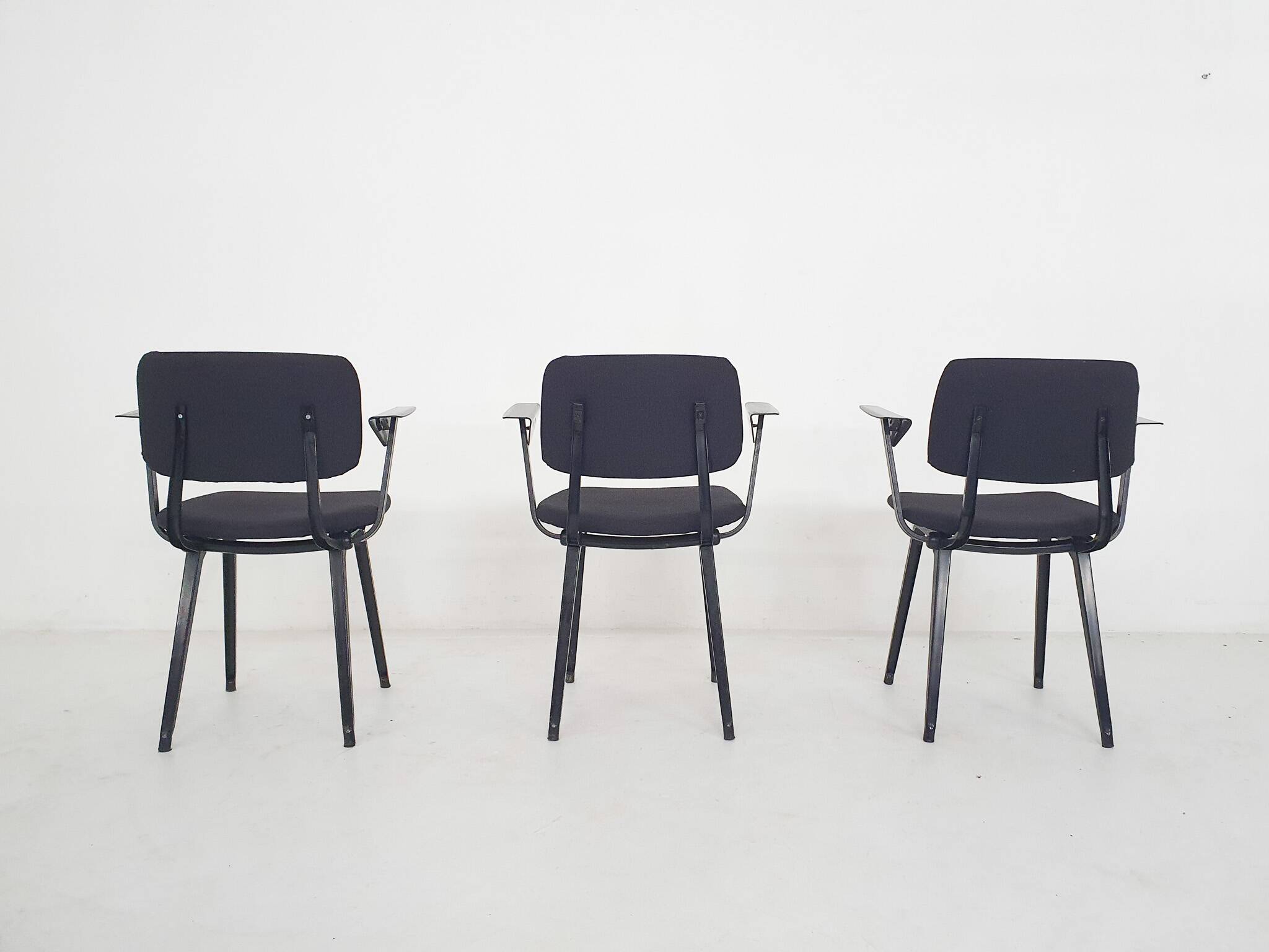 Set of three Friso Kramer for Ahrend de Cirkel "Revolt" chairs, The Nether