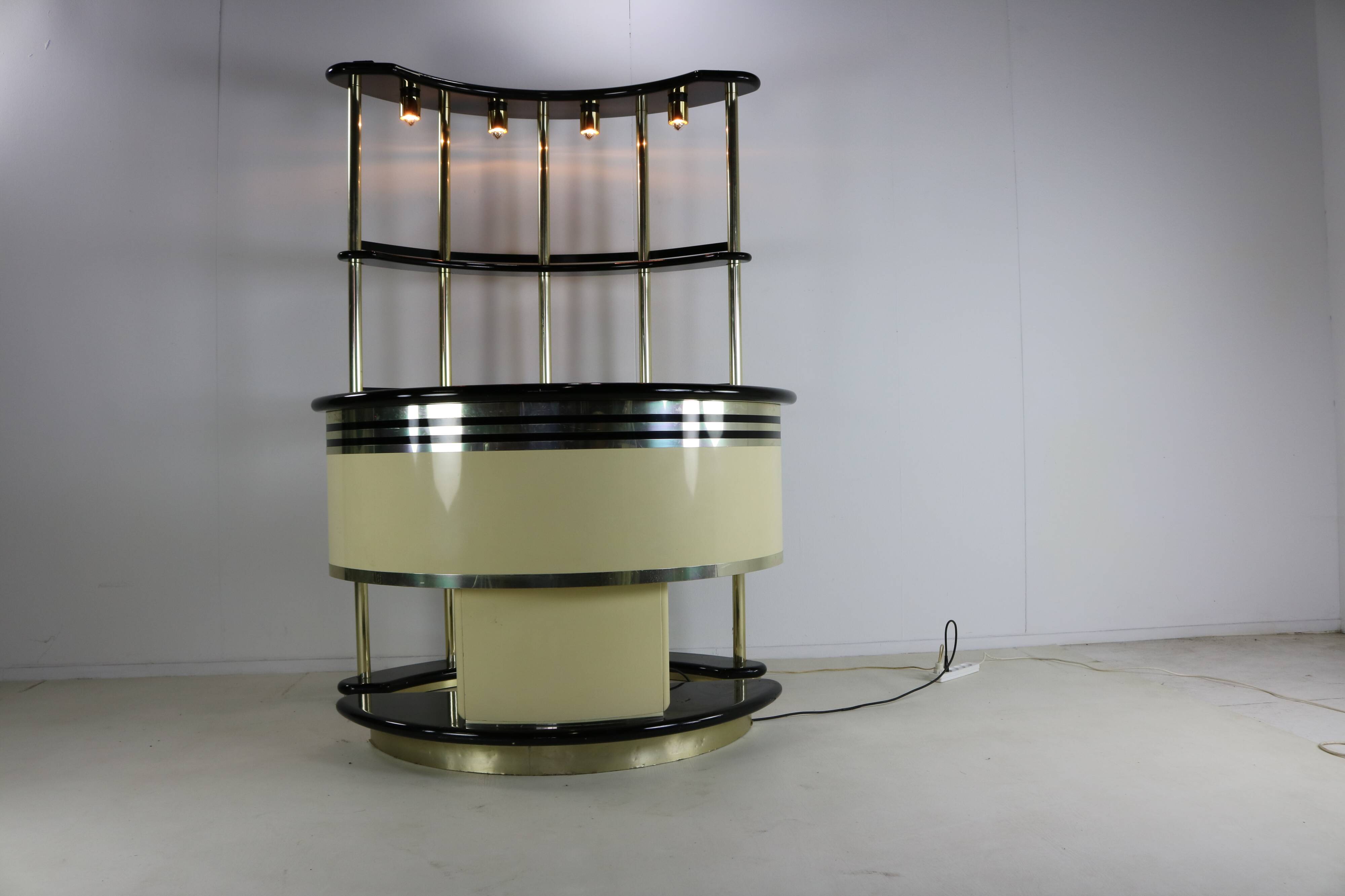 Seventies design dry bar by Harvey Guzzini for Stilglass Donati