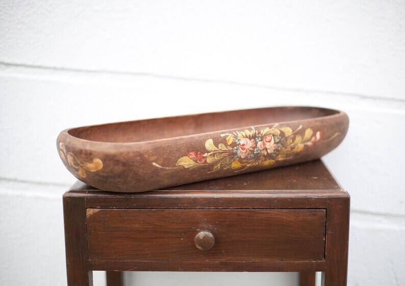 Vintage wooden basket, wooden basket with flower patterns, hand painted signed, kitchen, fruit bowl