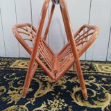 Porte revue vintage en rotin, tchèque