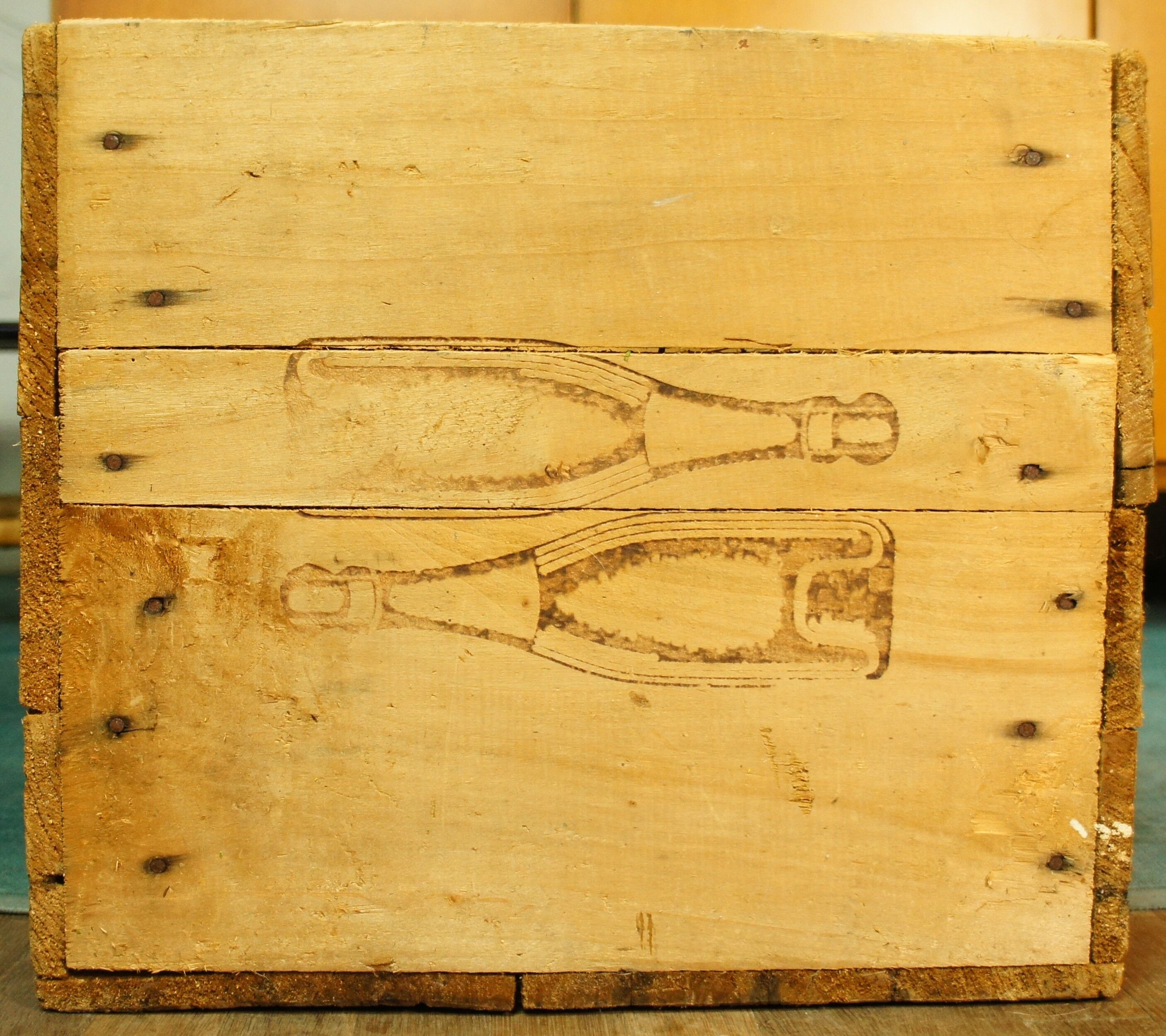 Champagne box "Piper Heidsieck, extra crude 1952"