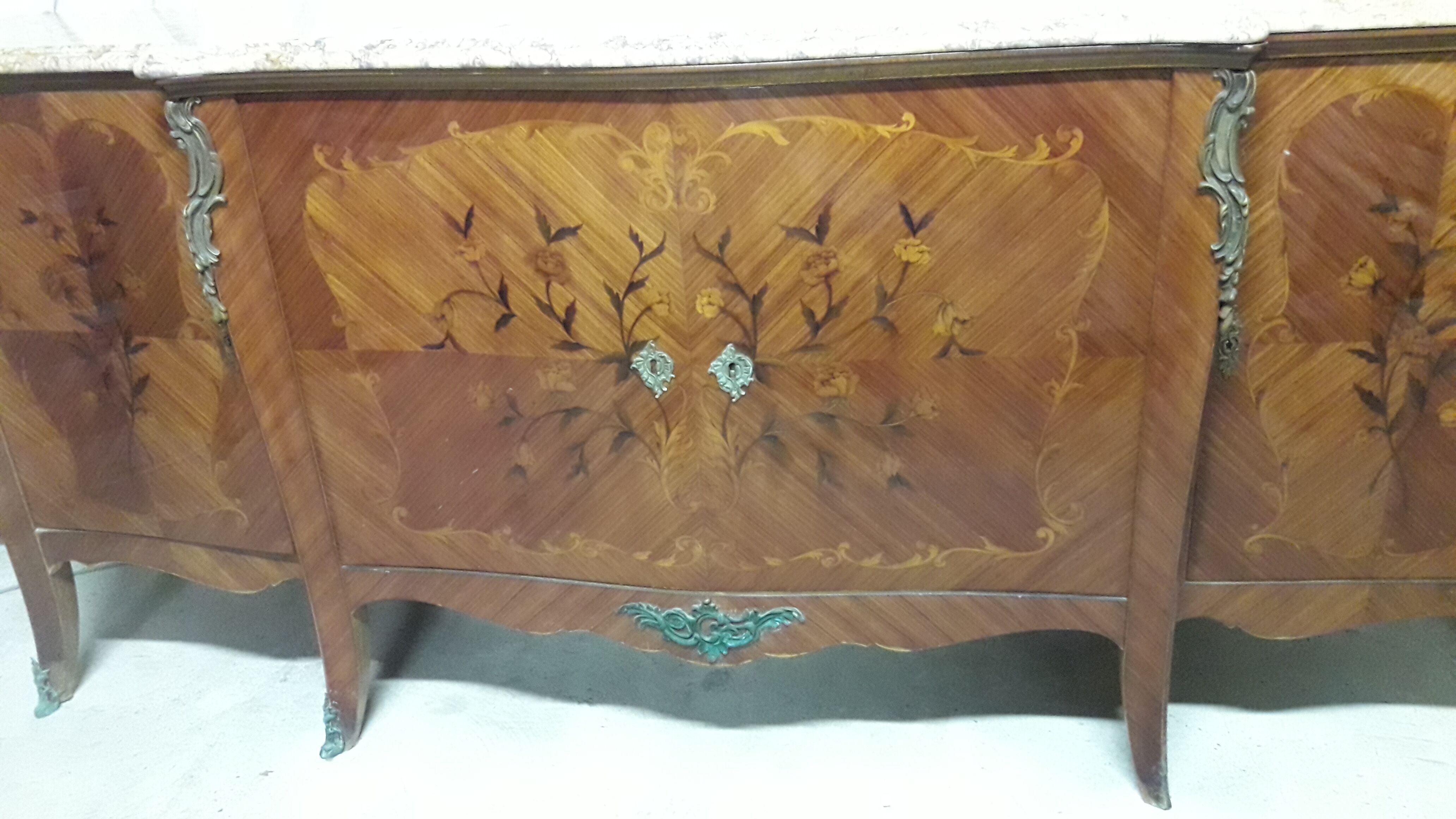 Low bronze marquèterie and marble top