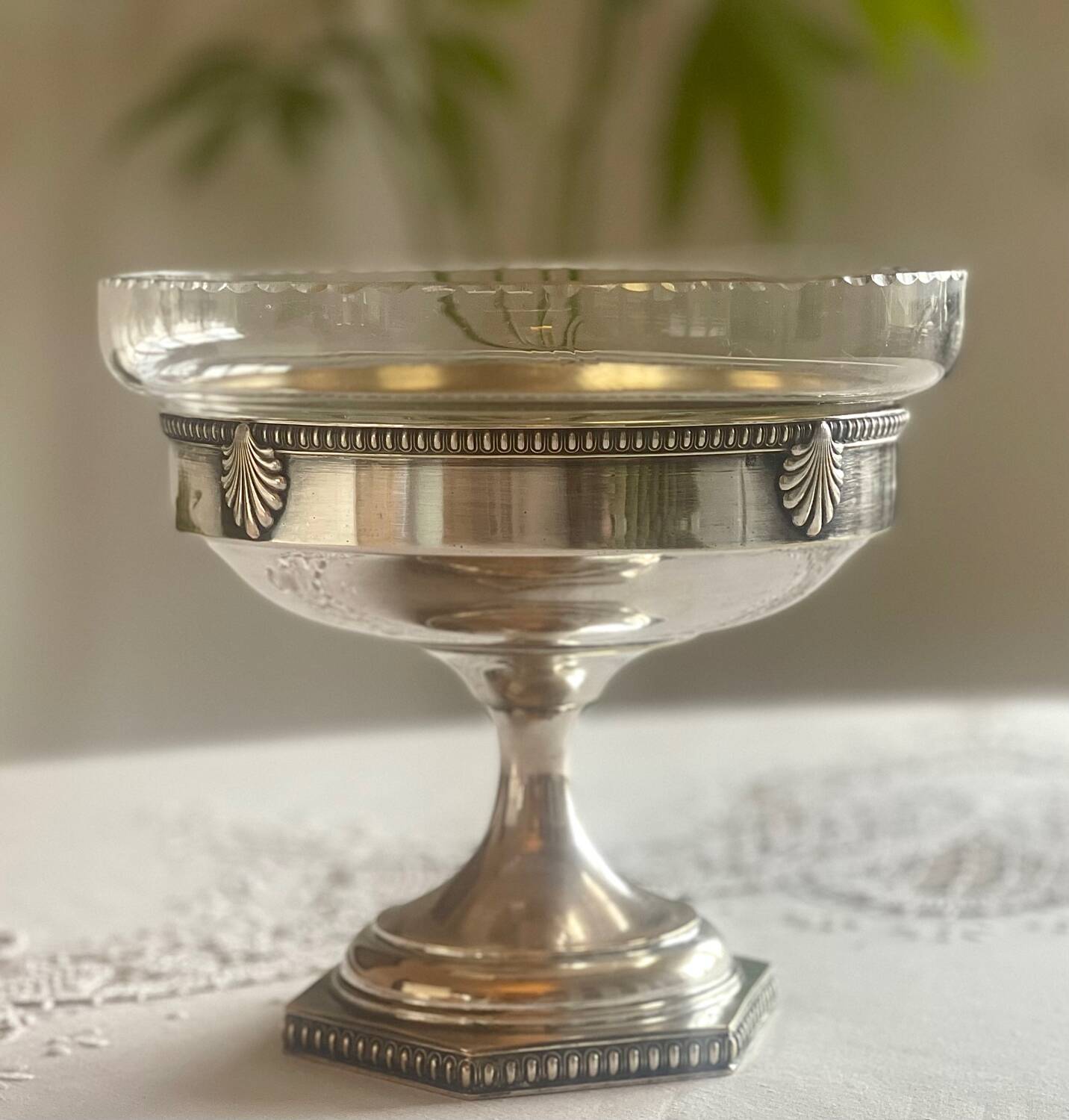 Coupe ancienne en verre et métal argenté