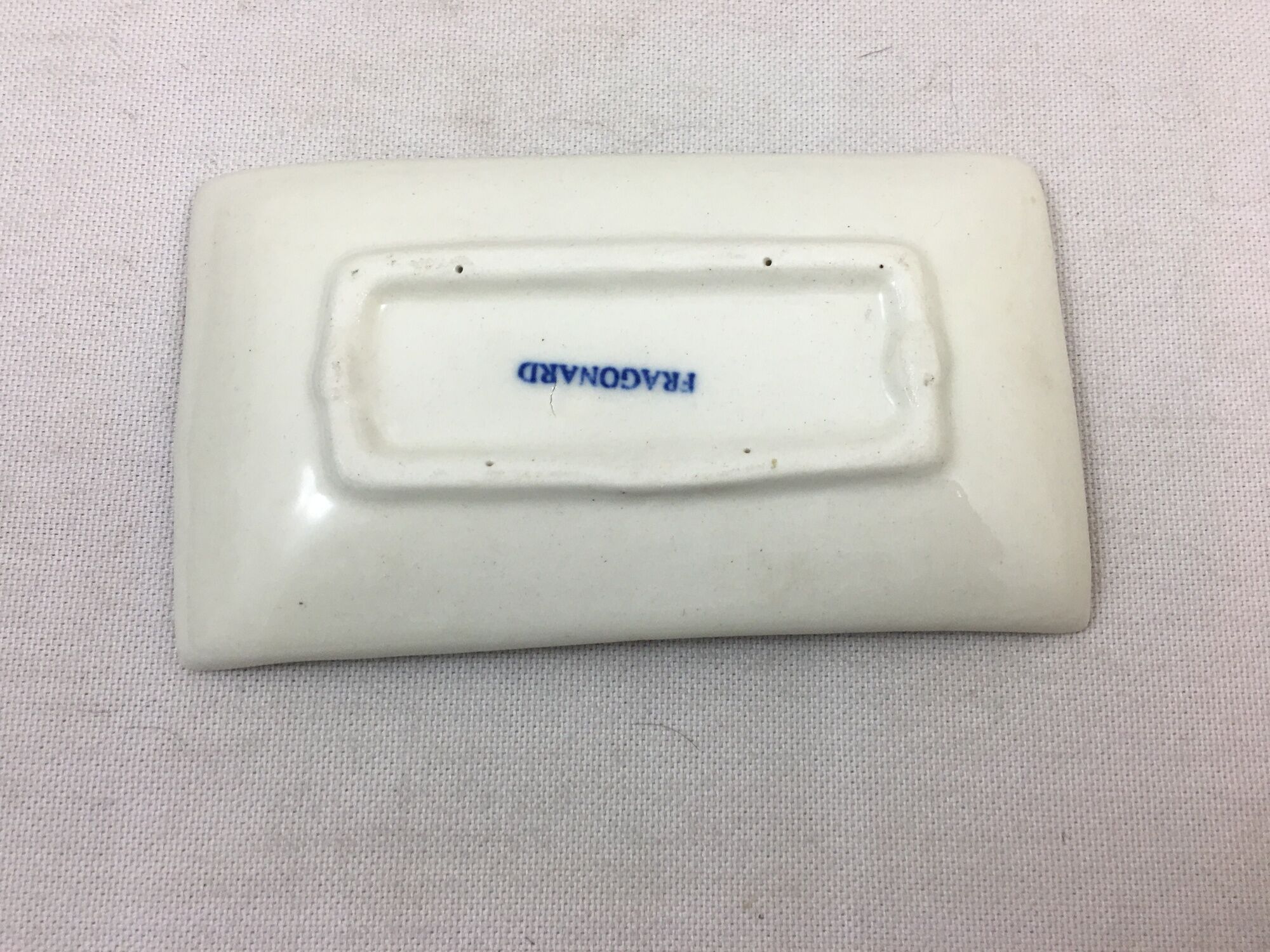 Fragonard ceramic soap holder