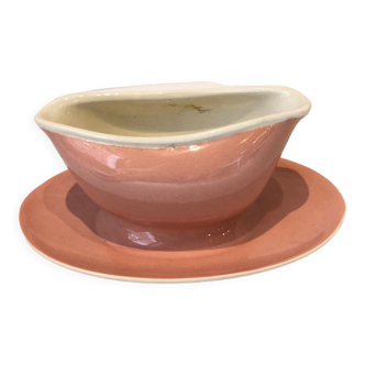 Gravy boat