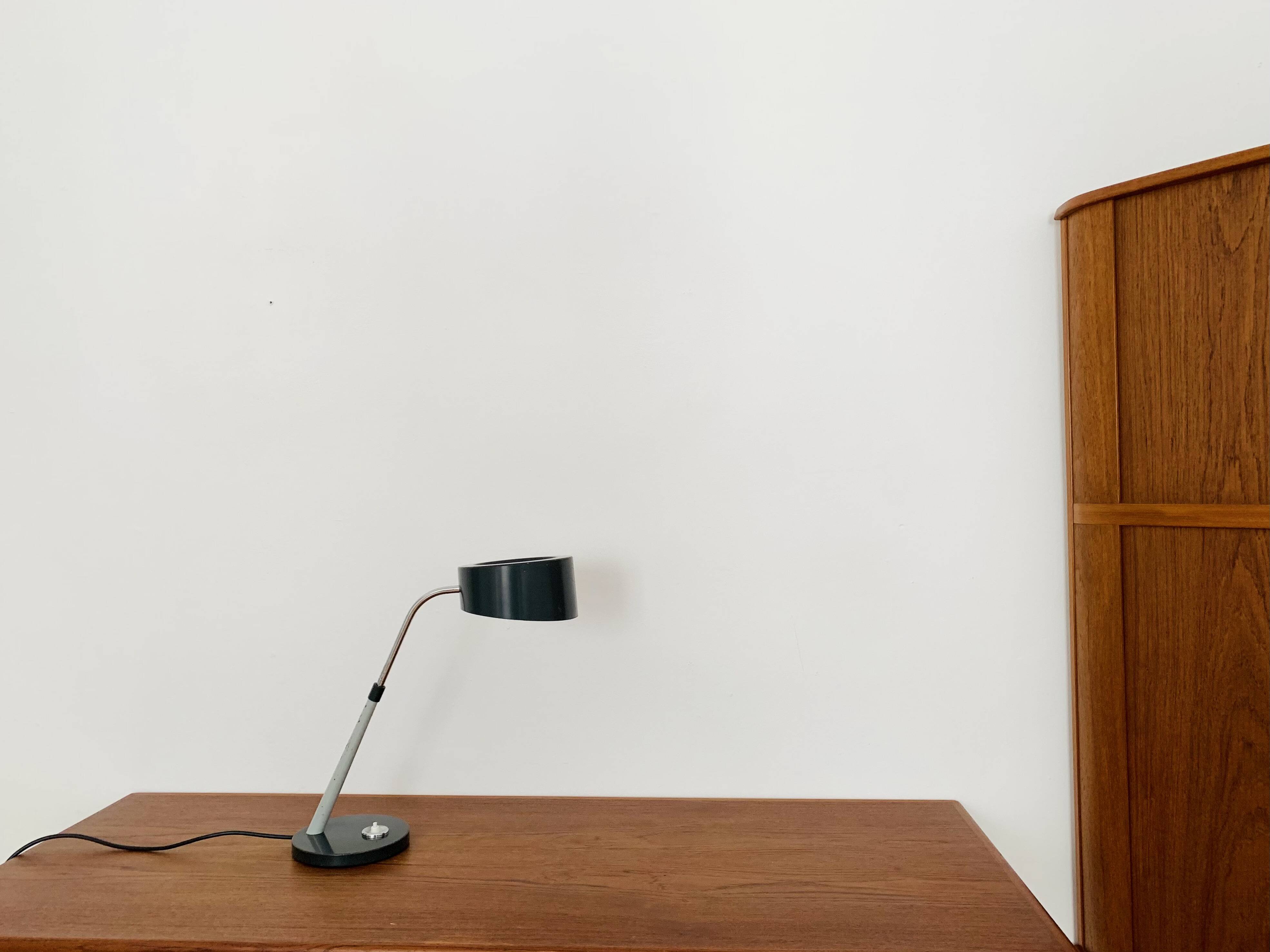 Lampe de table industrielle en métal français