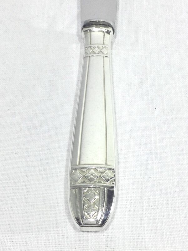 Le Mondial – 12 couteaux en métal argenté Grand Prix