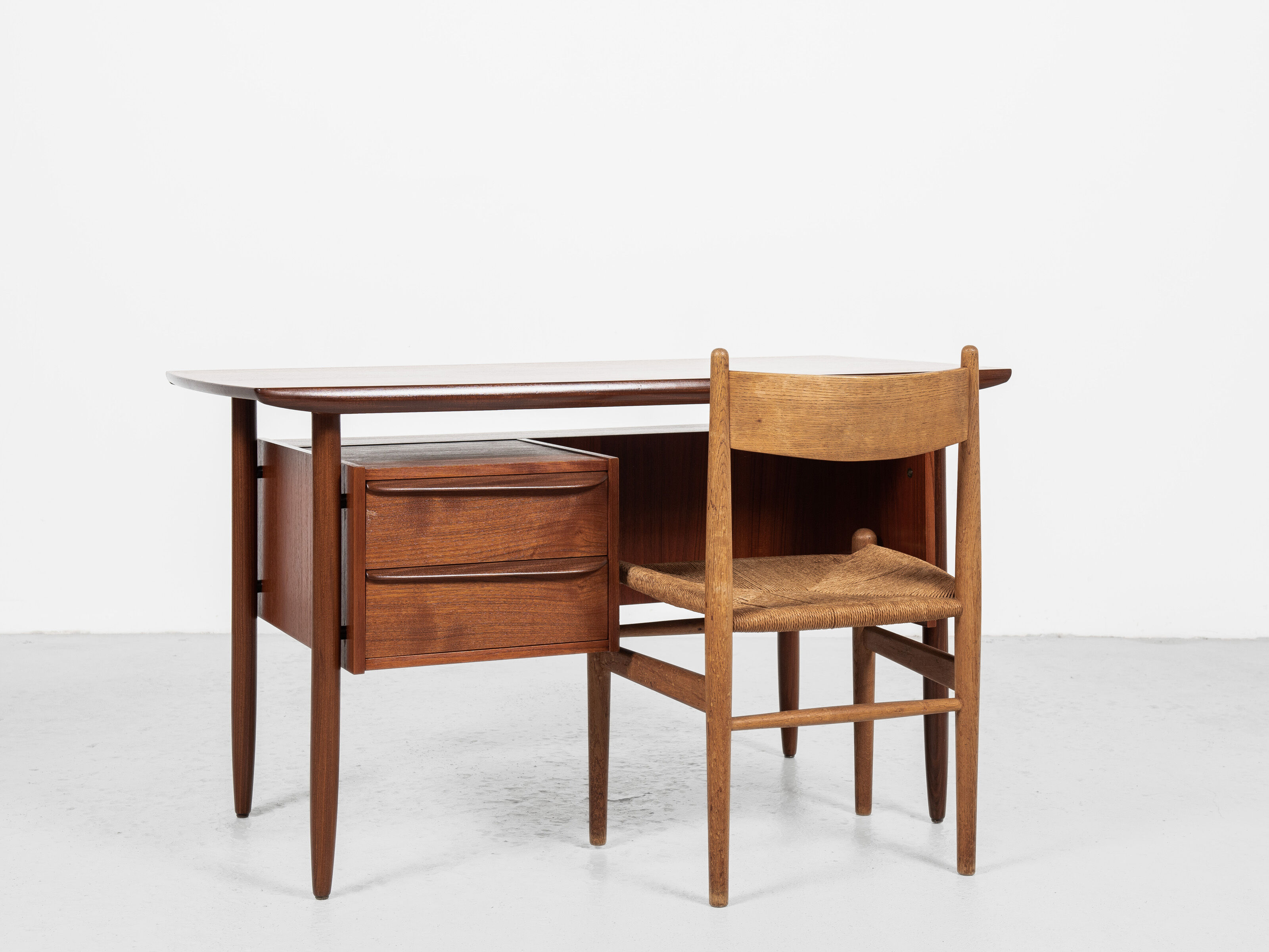 Midcentury Danish desk in teak 1960s - with 2 drawers