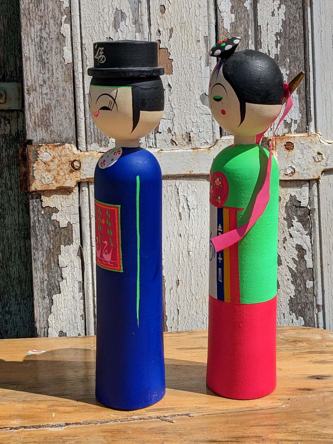 Kokeshi doll as a couple