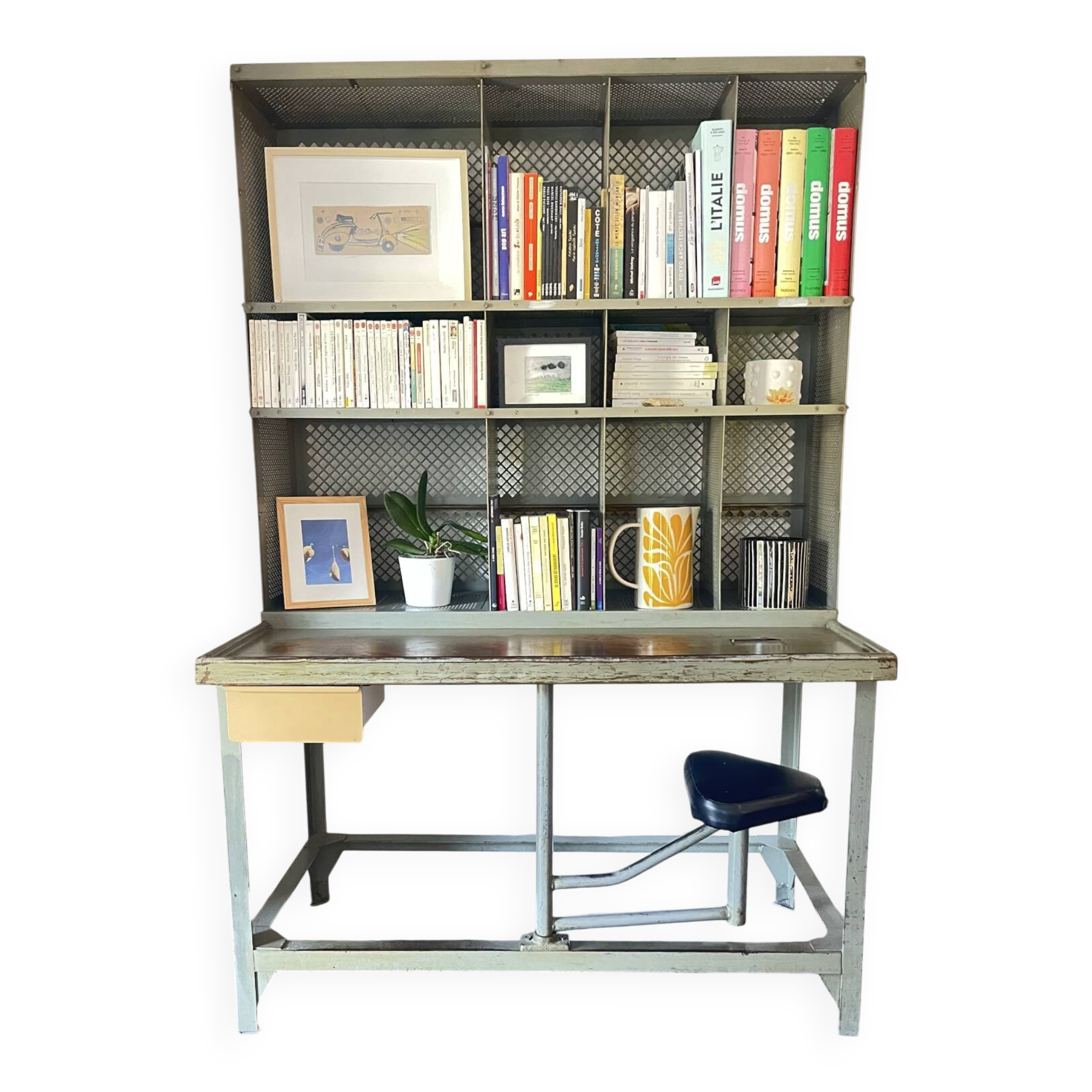 Bureau de tri postal industriel