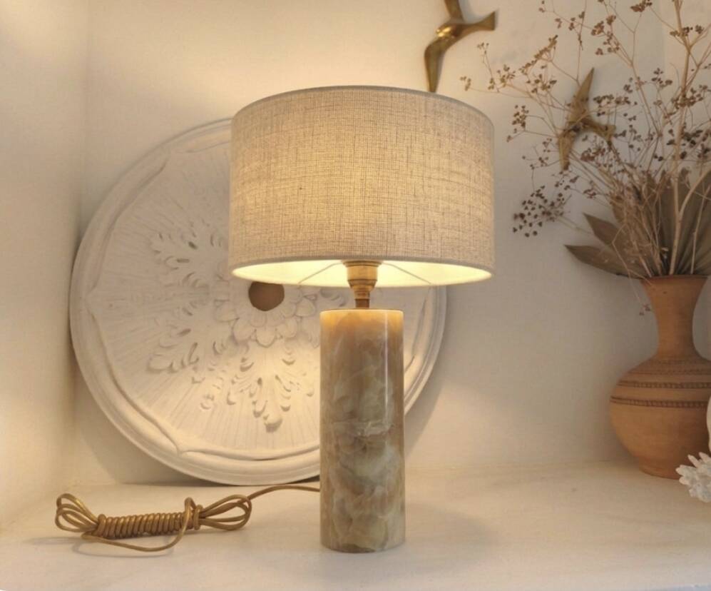 Cylindrical lamp base in natural stone