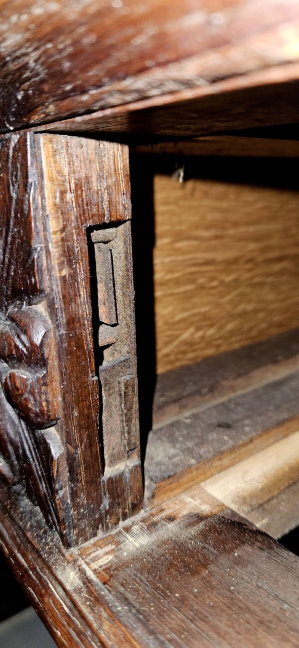 Buffet bibliothèque deux corps ancien en bois sculpté