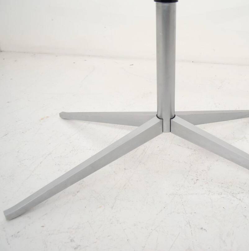 Table bureau par Florence Knoll pour Knoll International