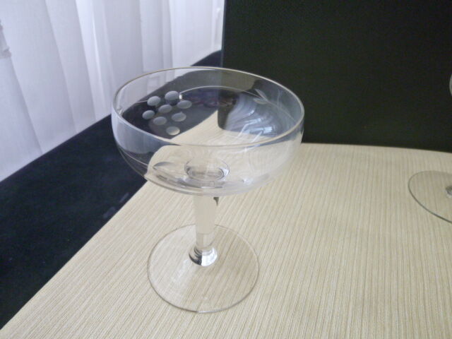 Set de 4 coupes à champagne vintage en verre meulé