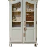 Vintage display case in Caiman green