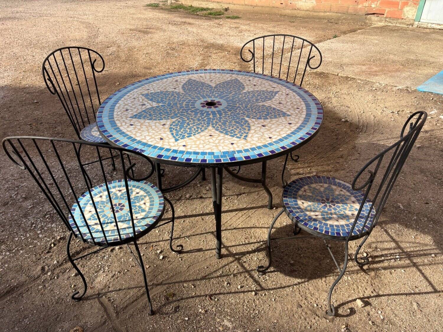 Mosaic garden furniture set in wrought iron, Mediterranean style, table and 4 chairs.