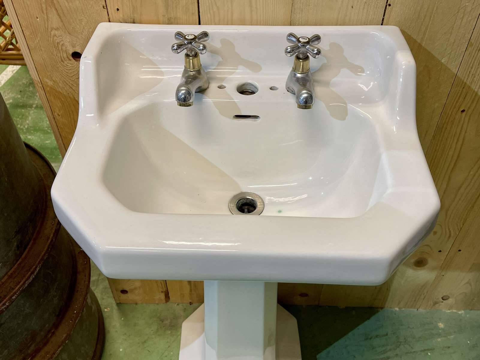 1930s Art Deco Washbasin