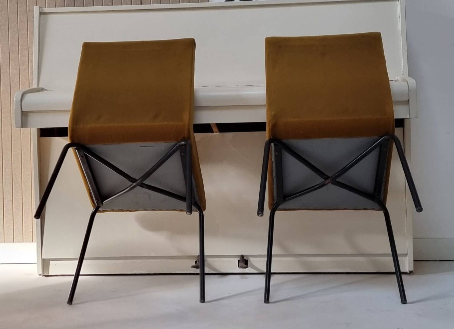 Deux chaises des années 70