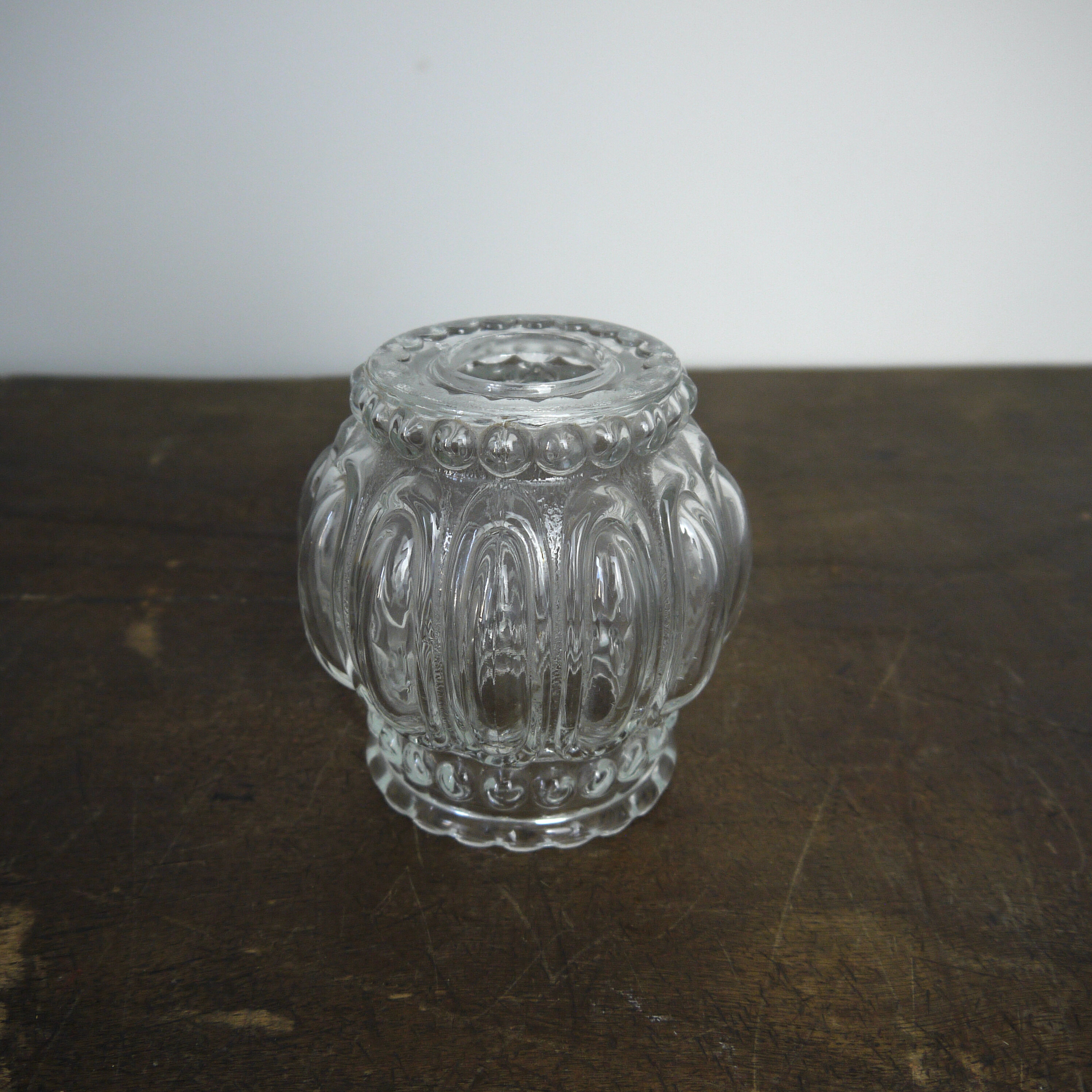 Abat-jour en verre moulé