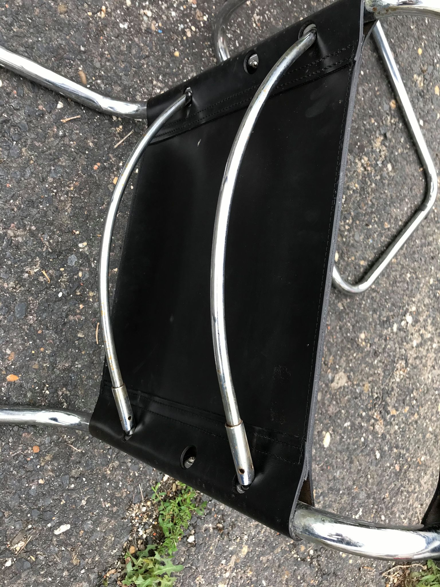 Table et chaises style bauhaus italien chrome & fumé années 1960