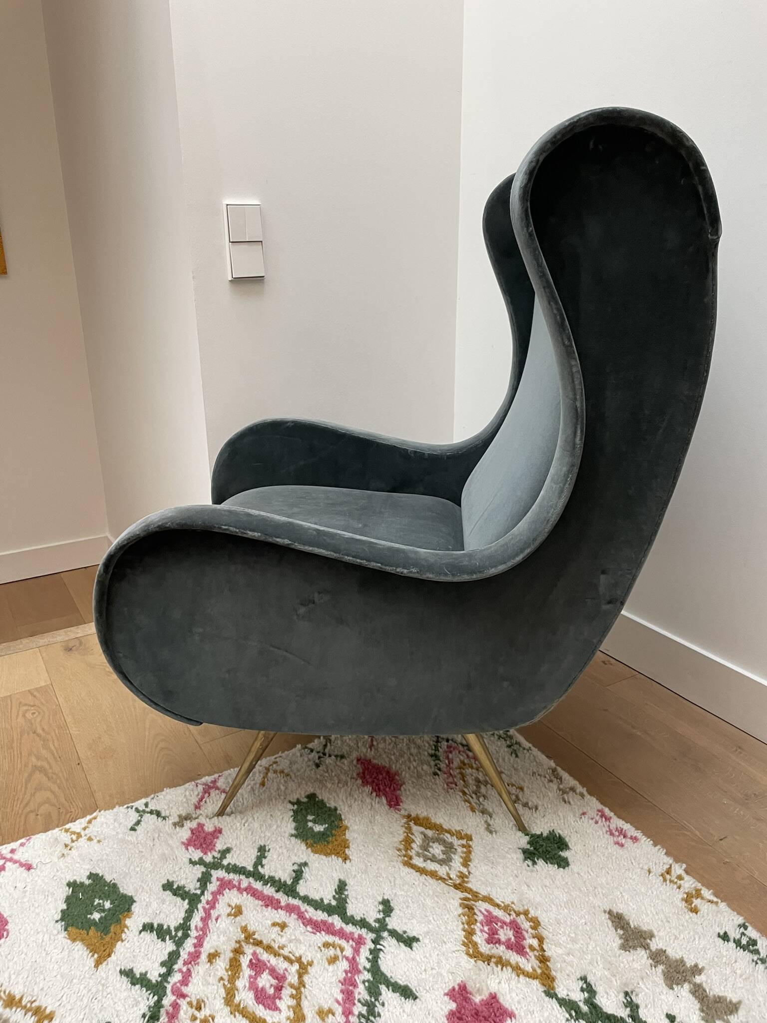 Vintage Italian armchairs – blue velvet. Stunning pair.