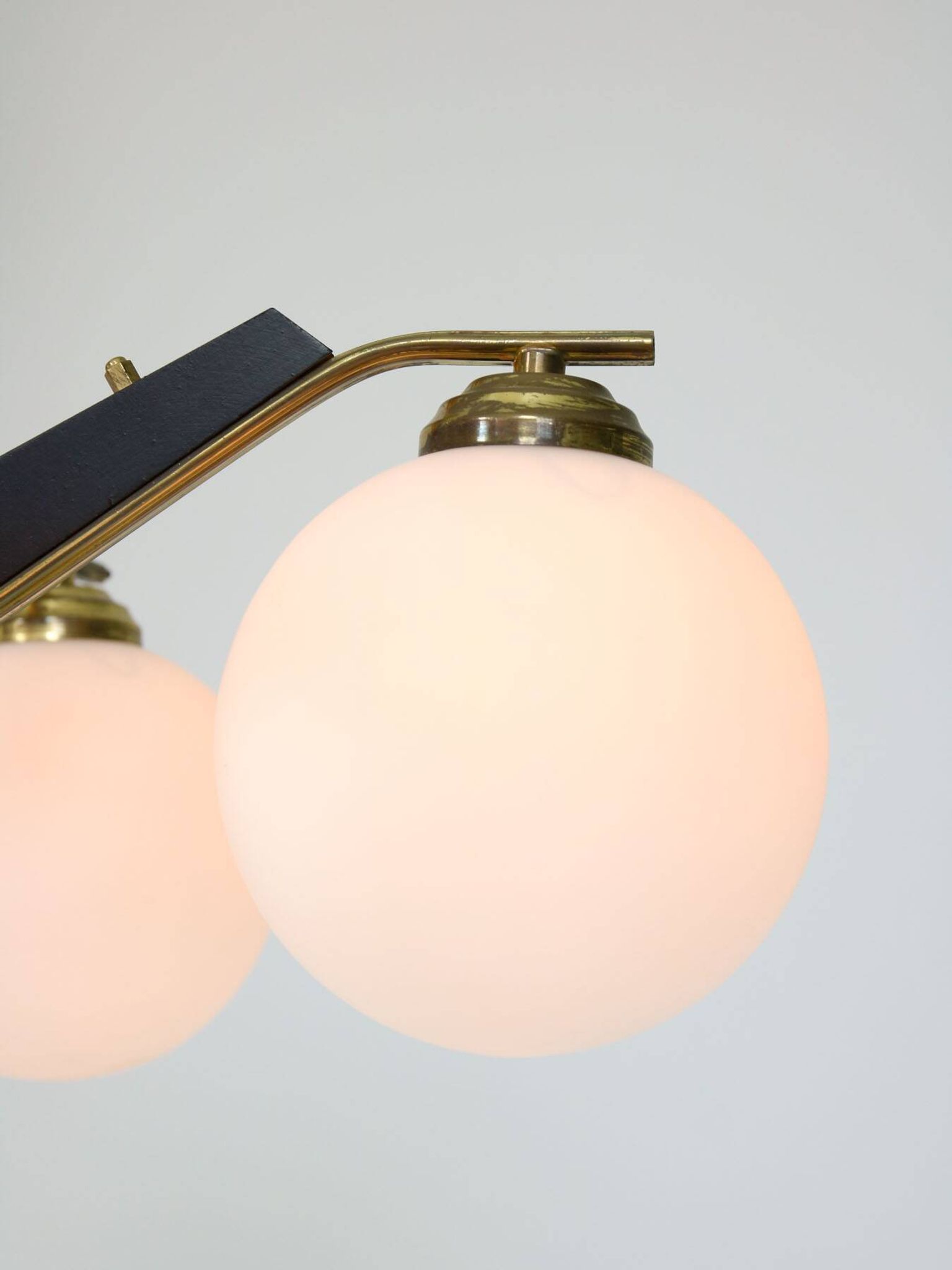 Mid-Century Modern Italian Brass and Opaline Chandelier, 1960