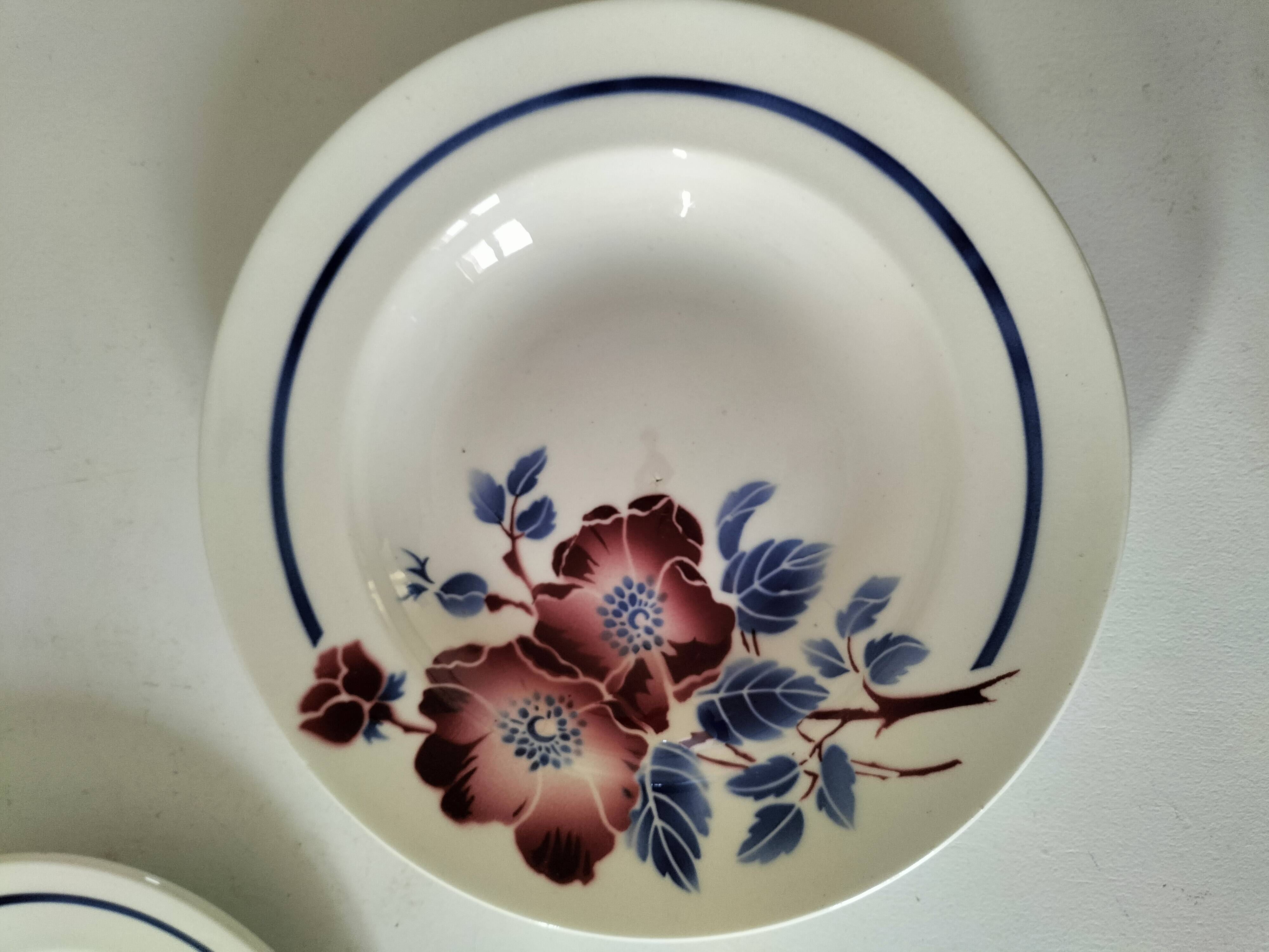 Set of three ironstone plates K & G Lunéville model Régine - 1950s