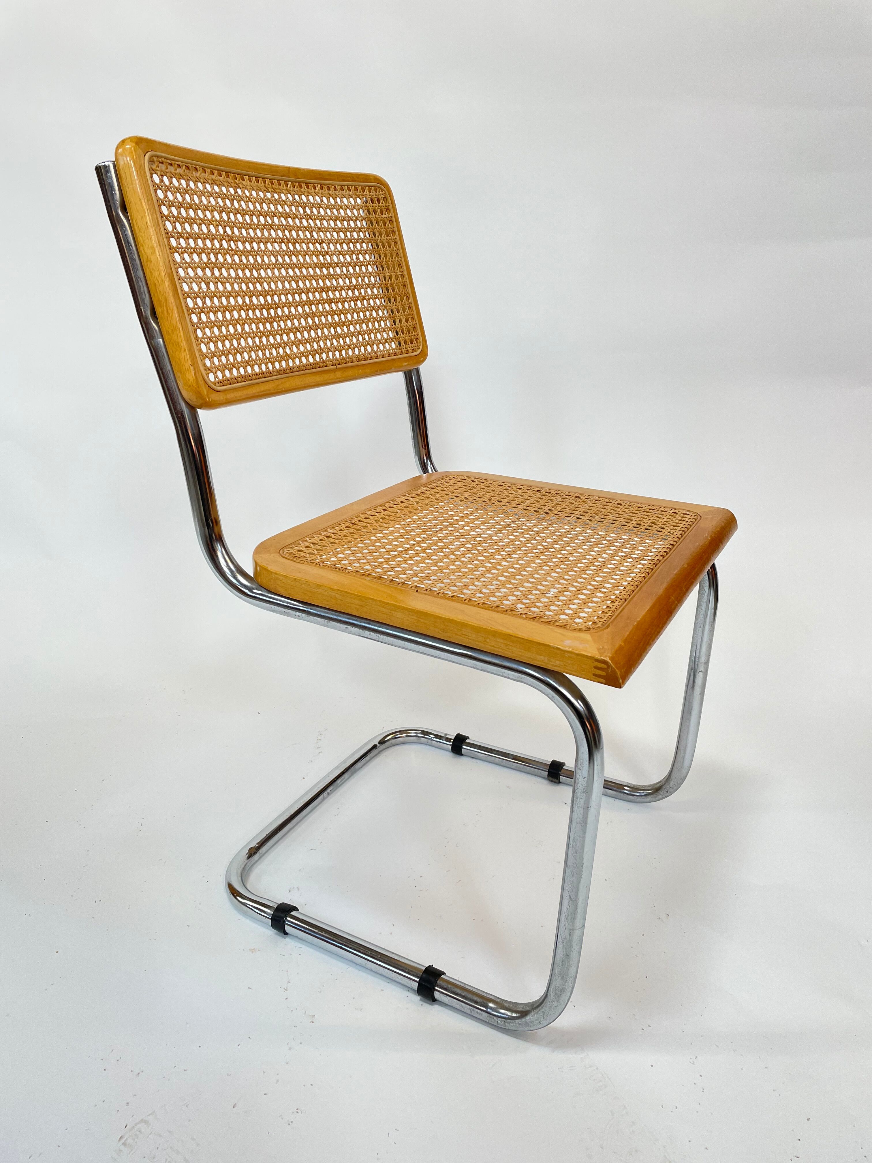 Cesca design chair b32 model