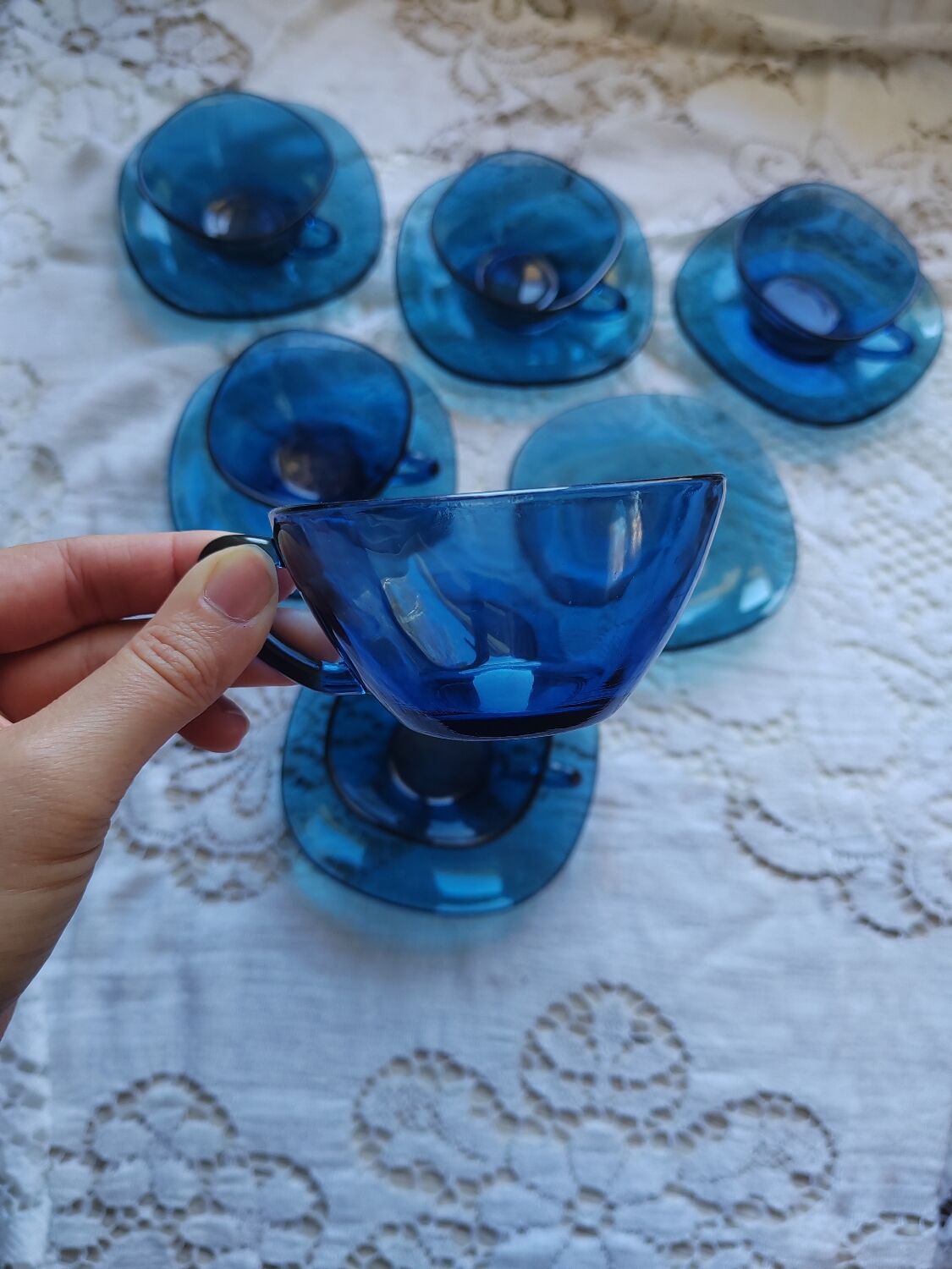 6 blue vereco cups and sub-cups