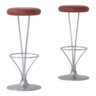 Bel ensemble de deux tabourets de bar par Piet Hein pour Fritz Hansen, Danemark, années 1960.