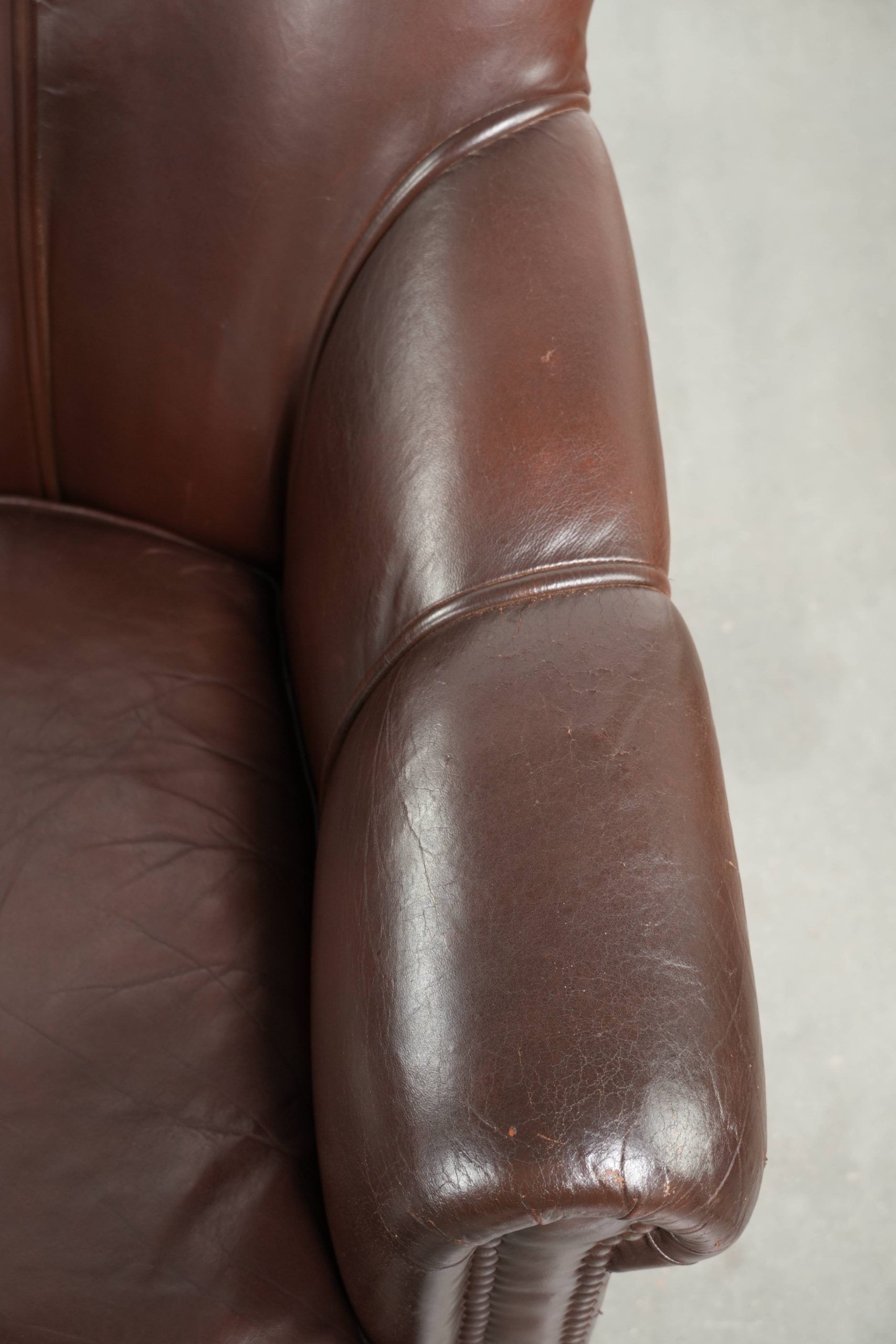 Charming sheepskin armchair with beautiful colours and nice details