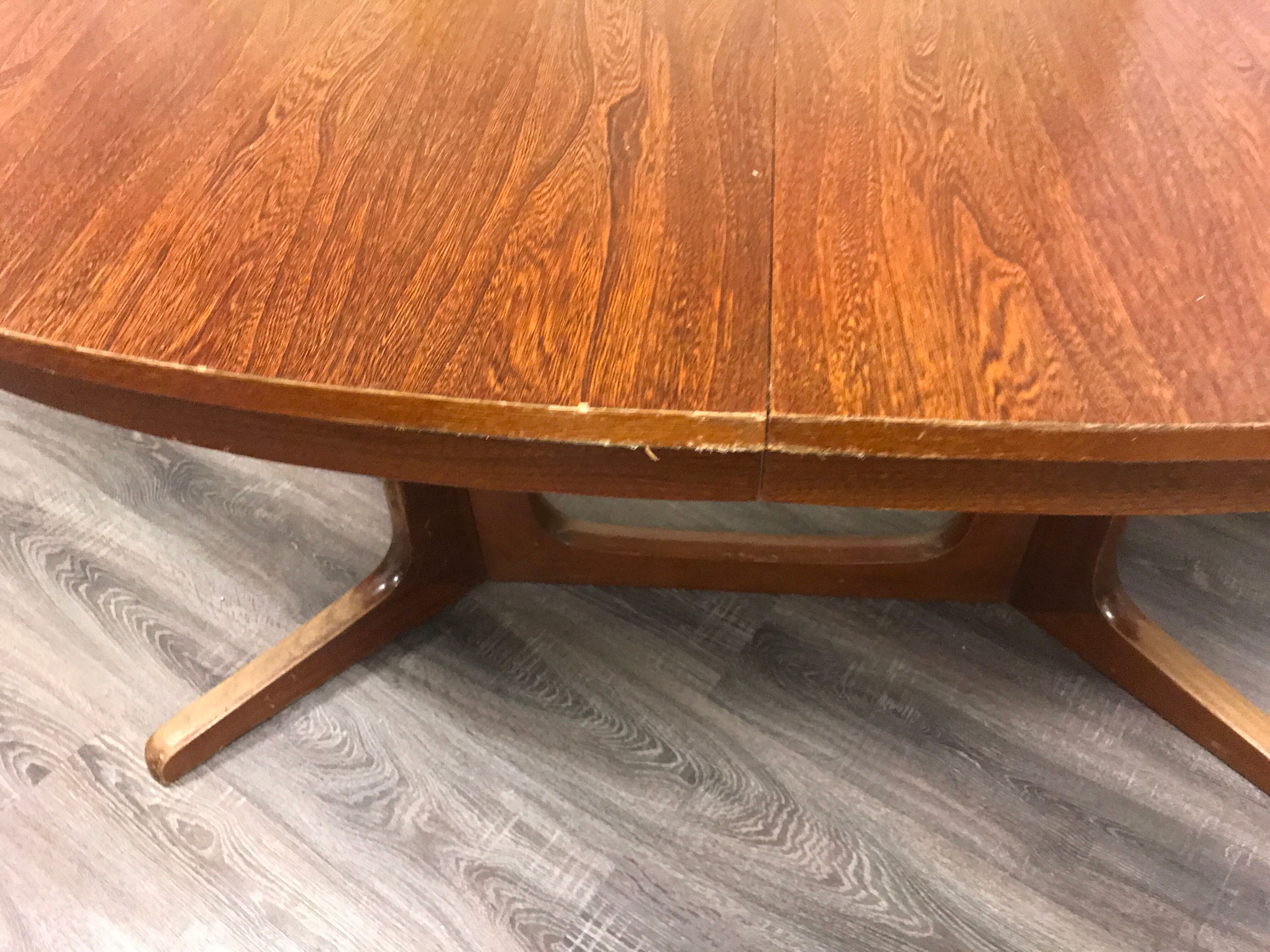 Baumann oval table 1950