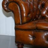 Victorian Chesterfield canapé from 1890 in restored leather, stamped Cornelius V. Smith.