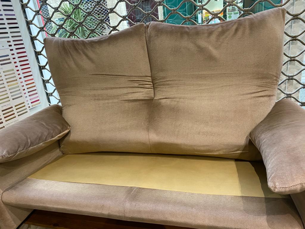 Maralunga sofa by Vico Magistretti