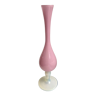 Vase en opaline rose années 50