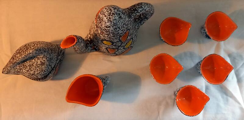 Coffee service Le Vaucour Vallauris from the 1950s-60s.