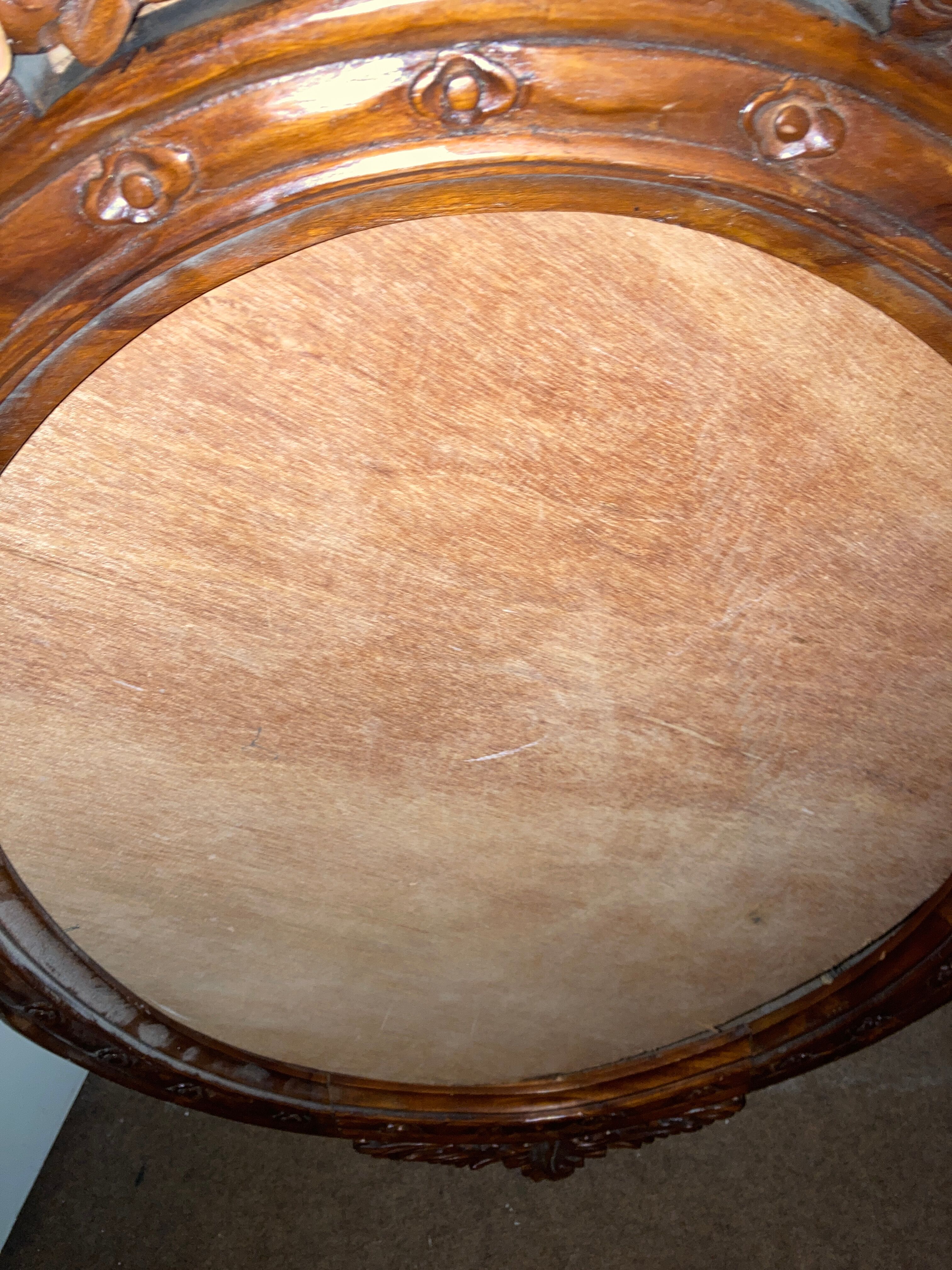 Wooden oval frame