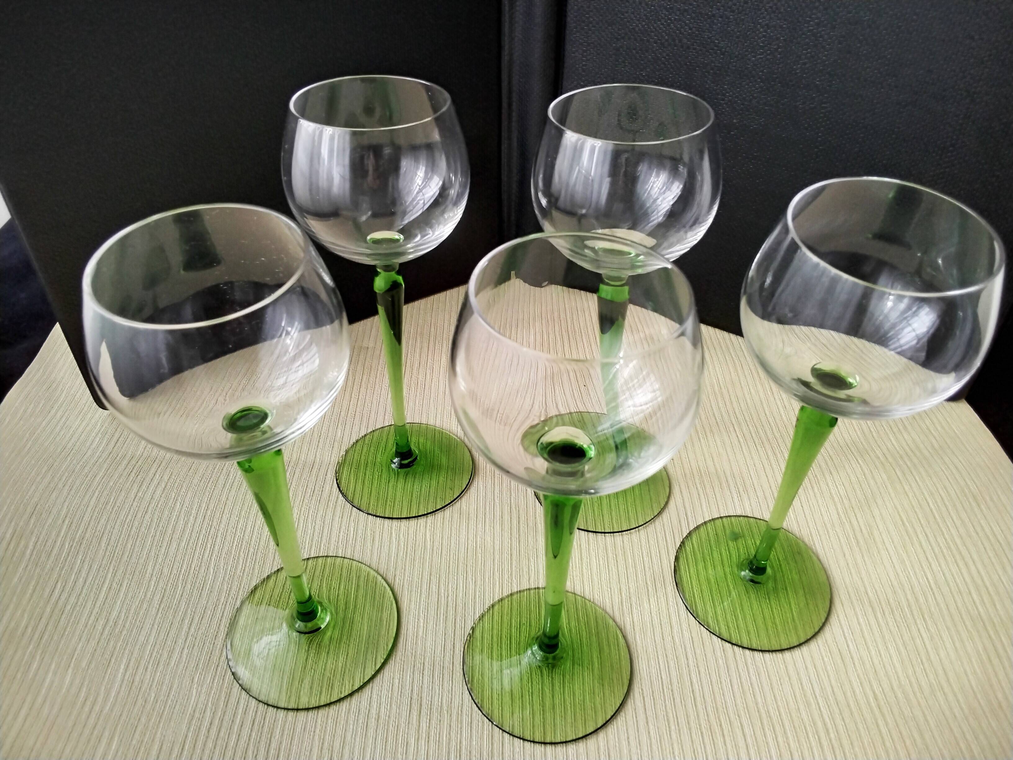 5 plain glass Alsace white wine glasses
