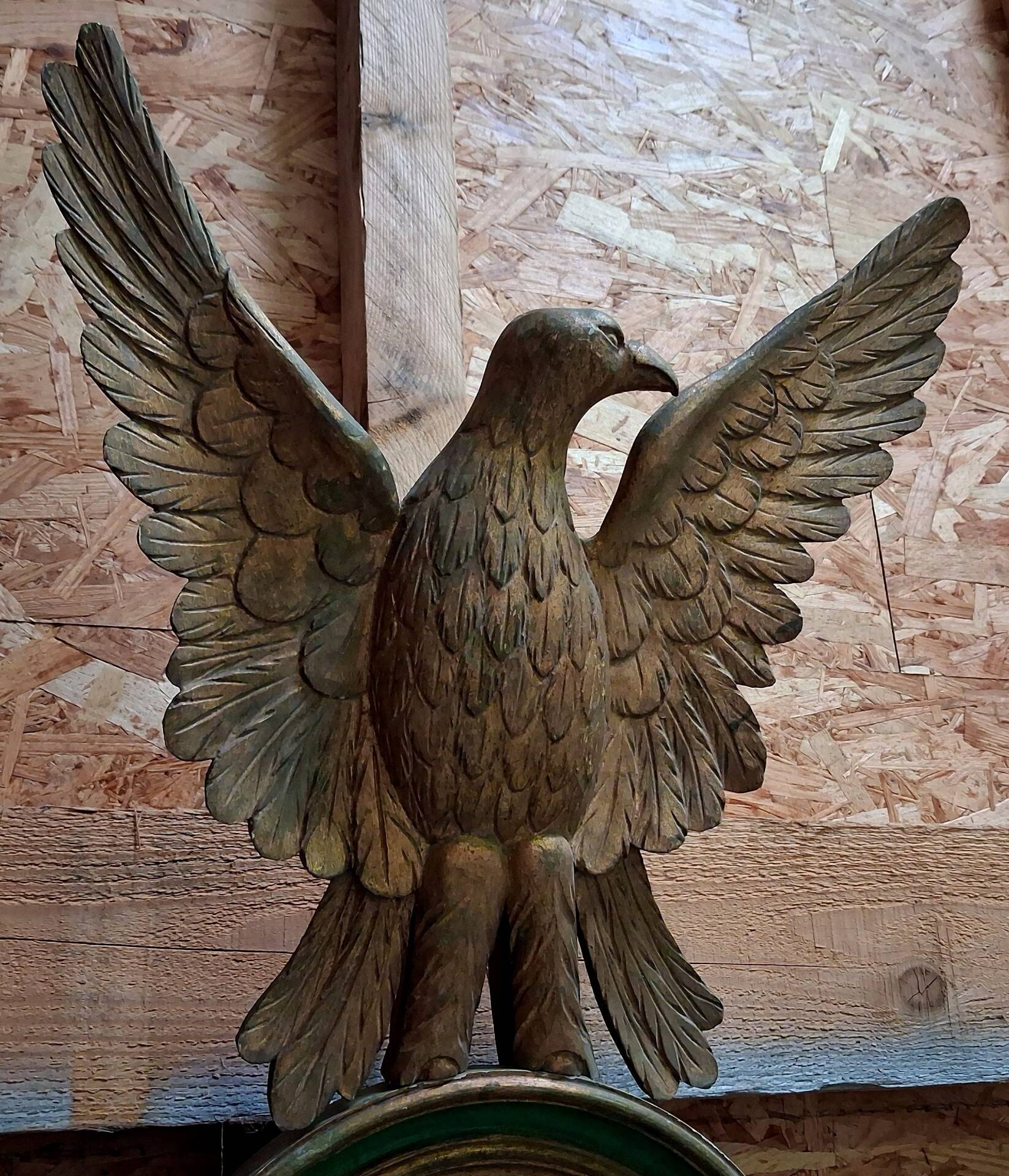 Empire style mirror with an eagle in carved and polychrome wood – late 19th century
