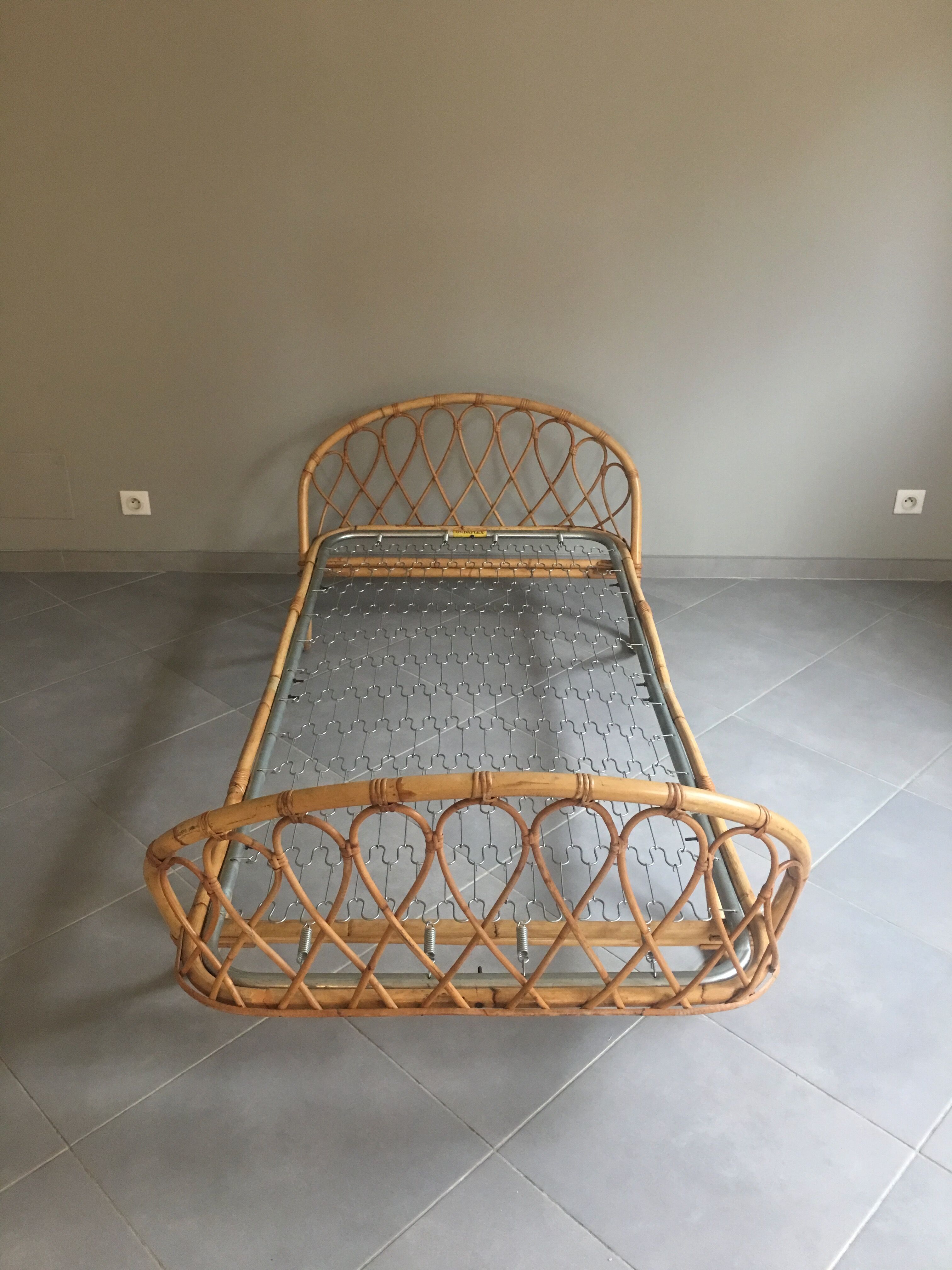 Vintage  rattan bed