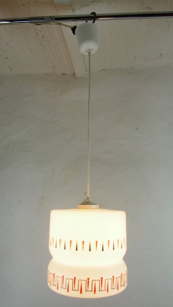 Suspension vintage opaline Verre blanc dessin geométrique 1960 Style Lunel