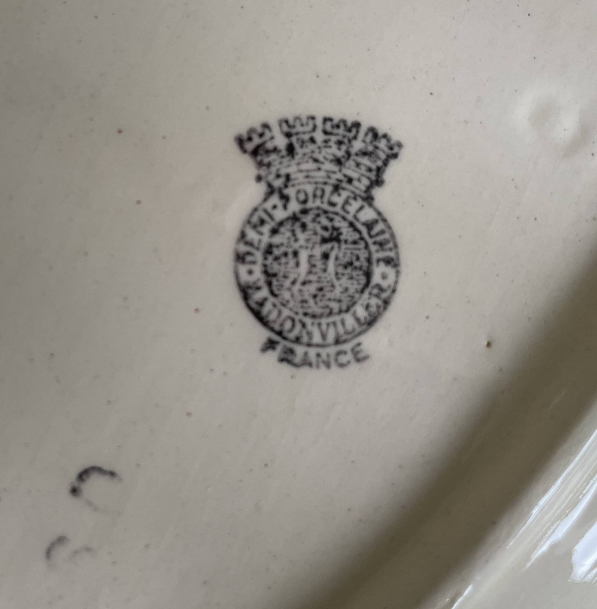 Antique butter dish in Badonviller earthenware.